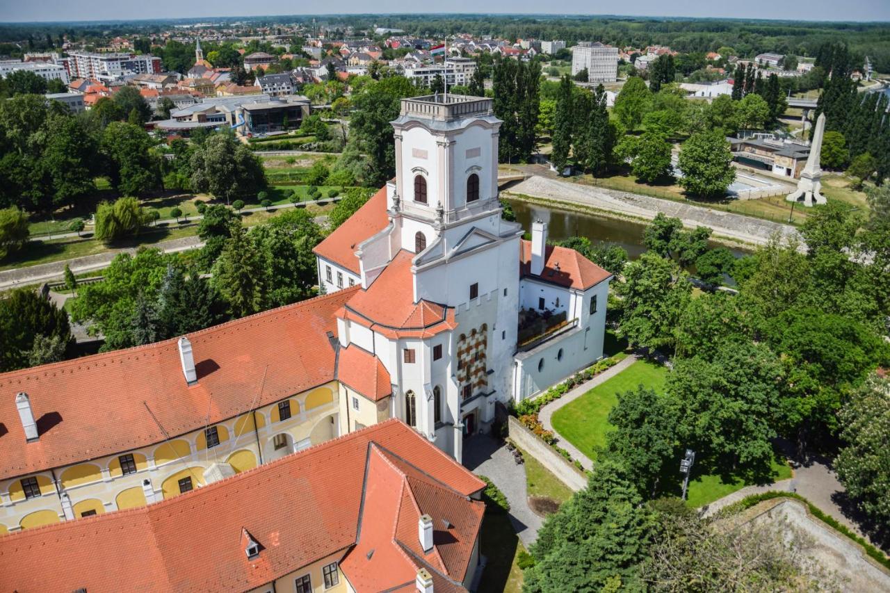 Hotel Domus Collis Győr Eksteriør bilde