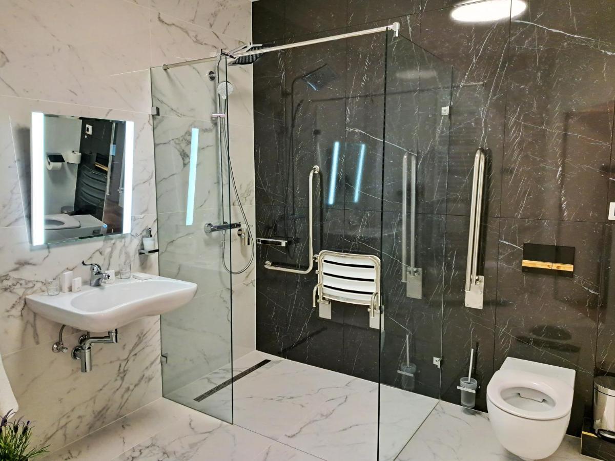 Hotel Domus Collis Győr Eksteriør bilde
